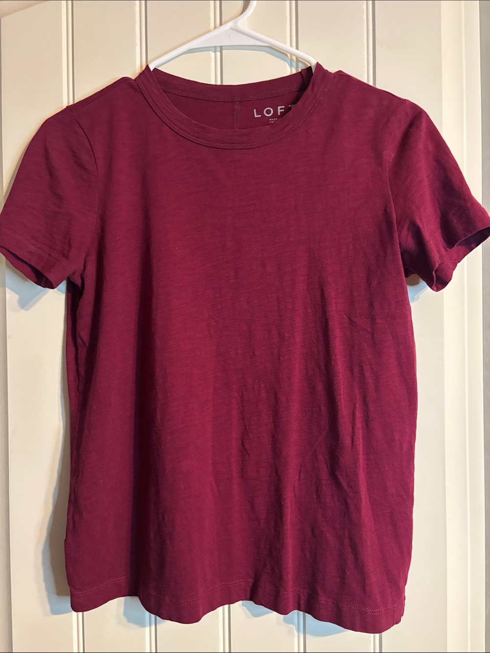 NWOT LOFT Berry Short Sleeve Crew Tee | Size SP